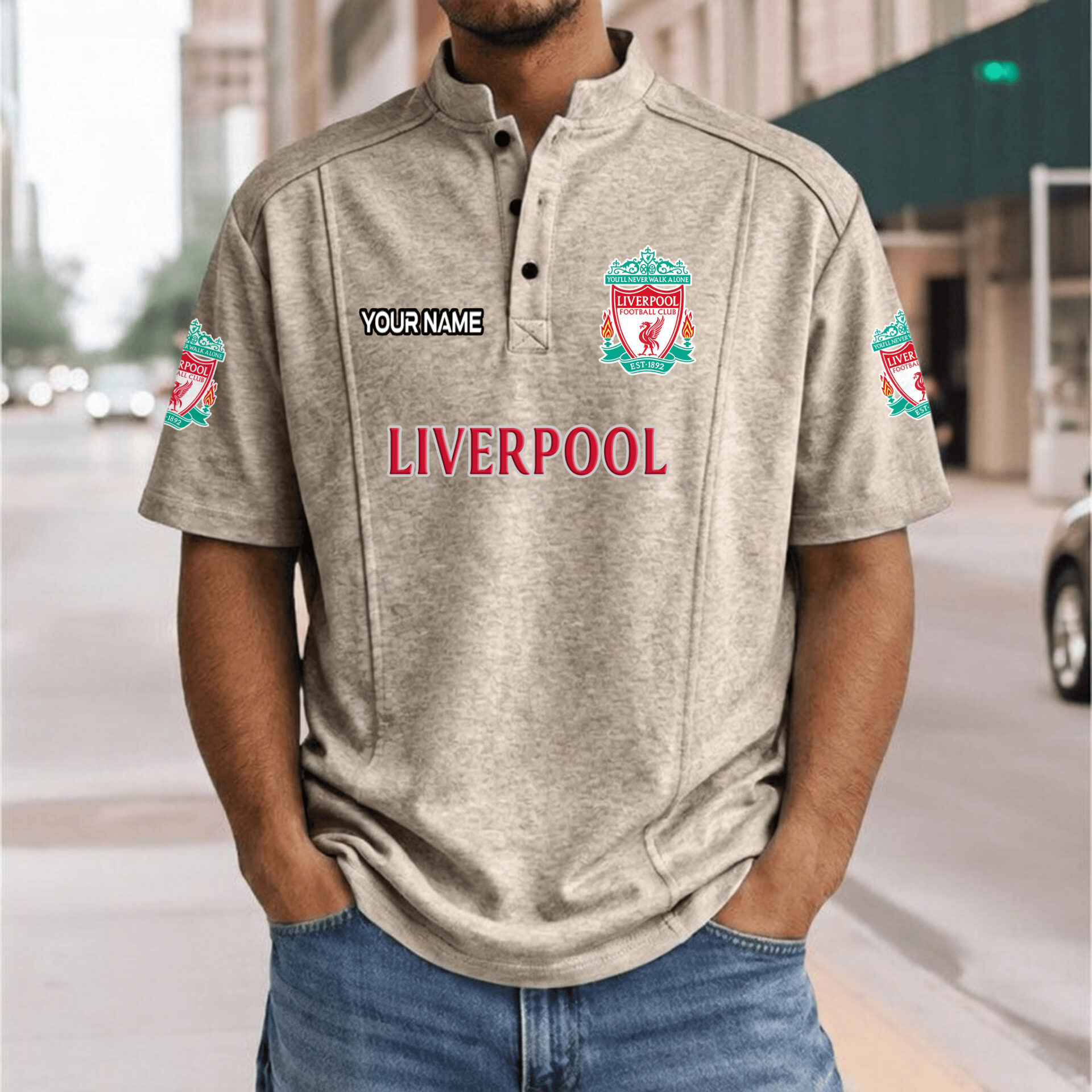Liverpool FC – Henley Polo Shirt Nieuwe Versie with Your Name Liverpool FC – Henley Polo Shirt Nieuwe Versie with Your Name