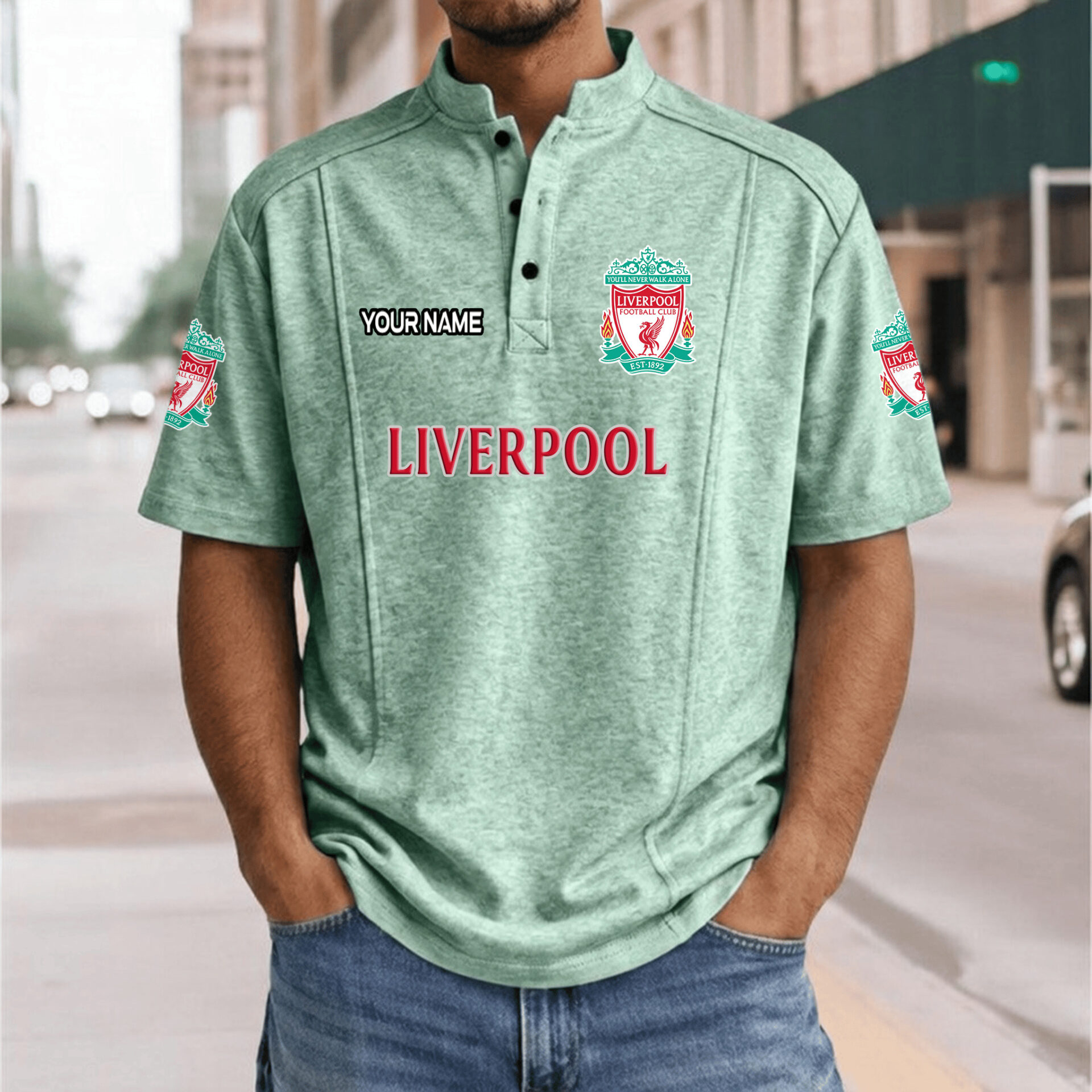 Liverpool FC – Henley Polo Shirt Nieuwe Versie with Your Name Liverpool FC – Henley Polo Shirt Nieuwe Versie with Your Name